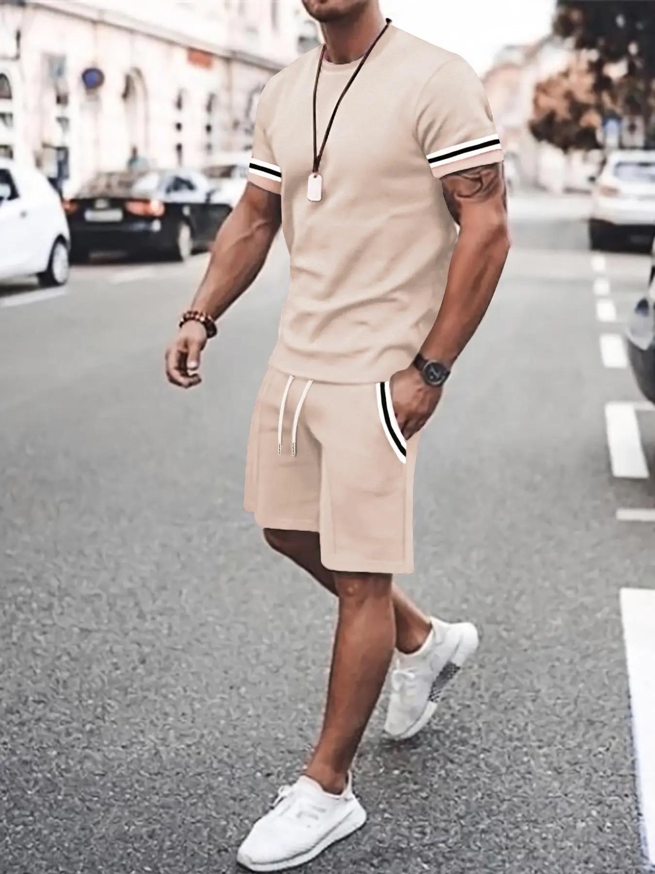 Men's color-trimmed T-shirt and drawstring waist shorts set